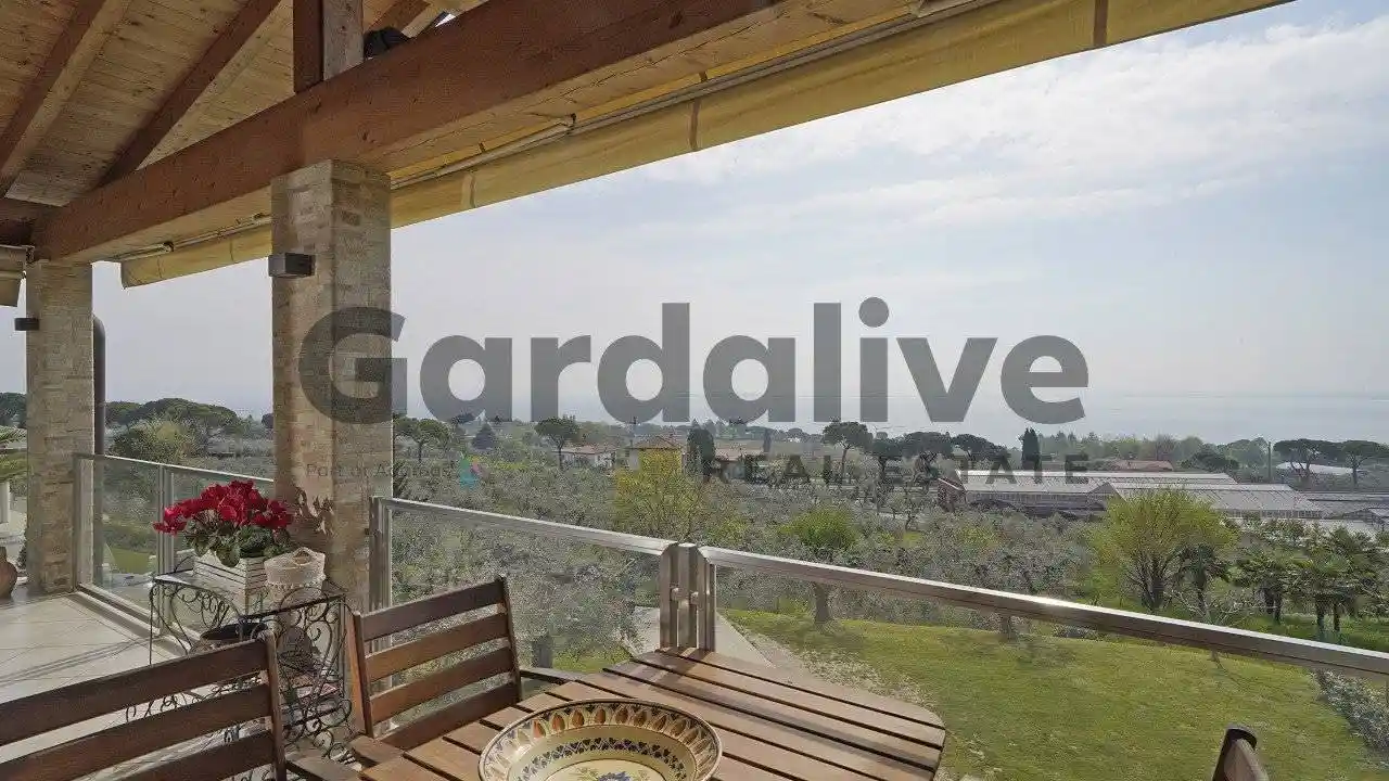 Villa in vendita a Padenghe sul Garda