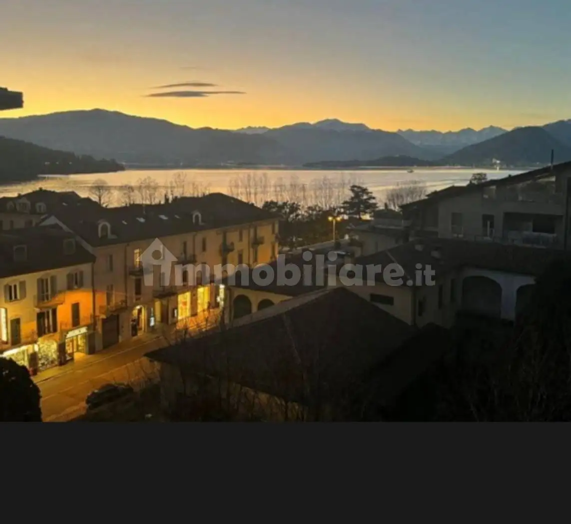 Appartamento in affitto a Laveno-Mombello