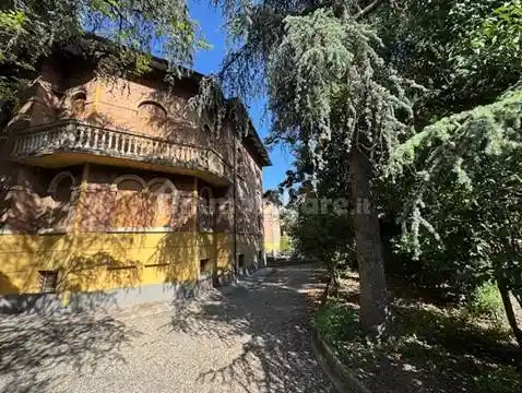 Villa in vendita a Modena