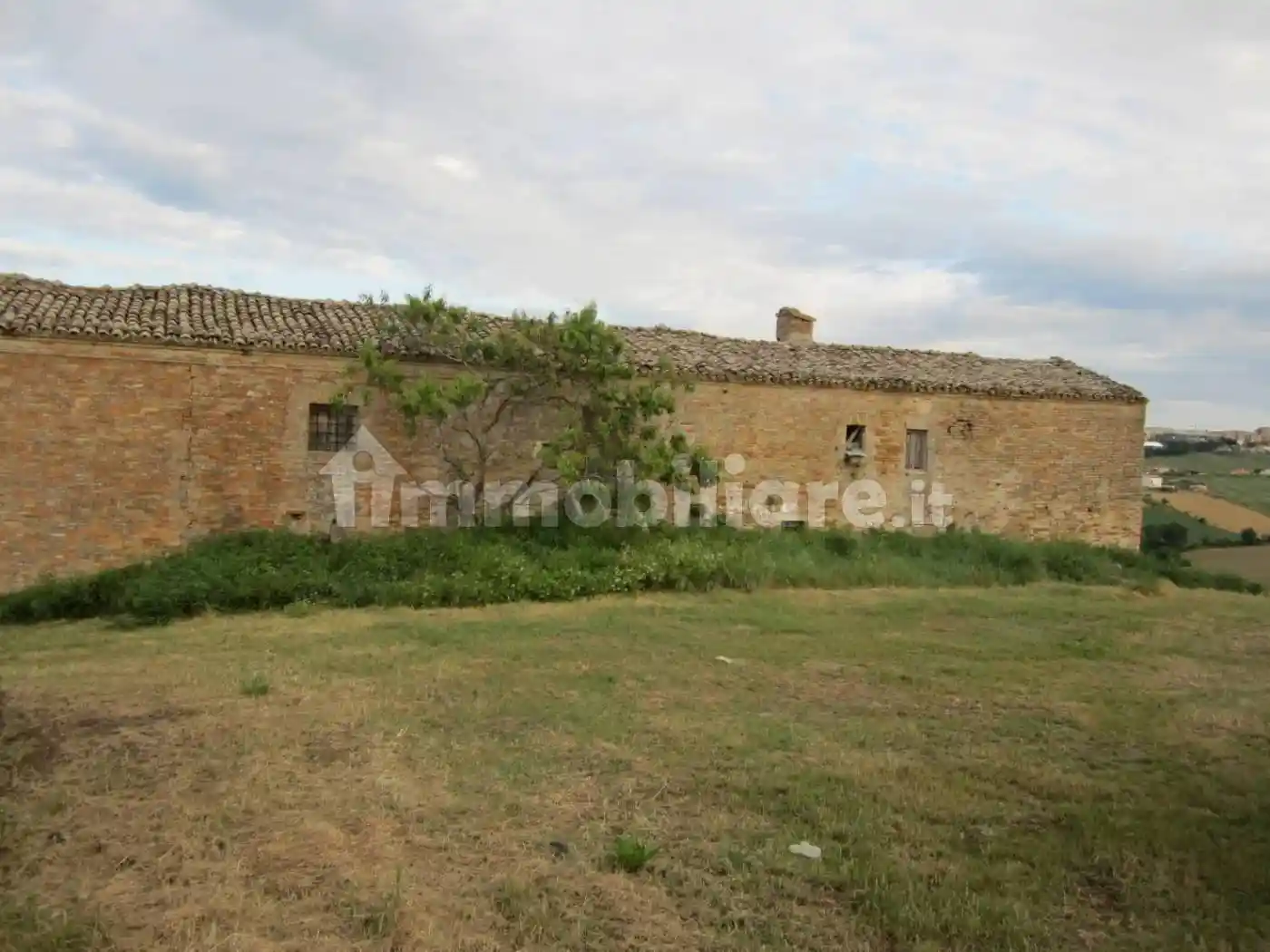 Rustico - Casale in vendita a Fermo