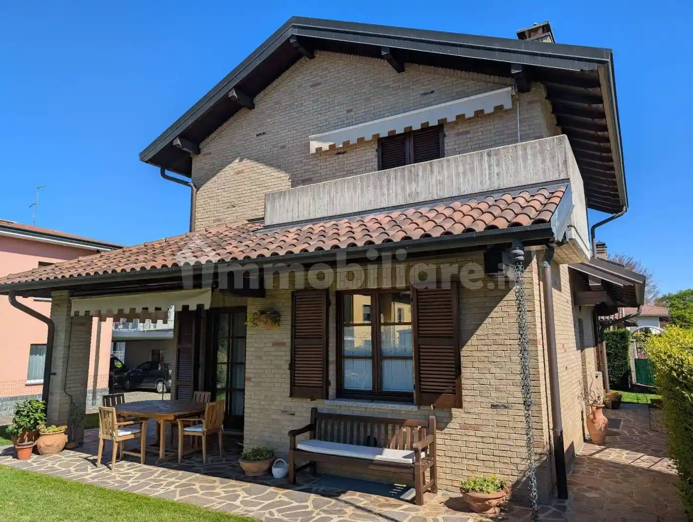 Villa in vendita a Albiolo