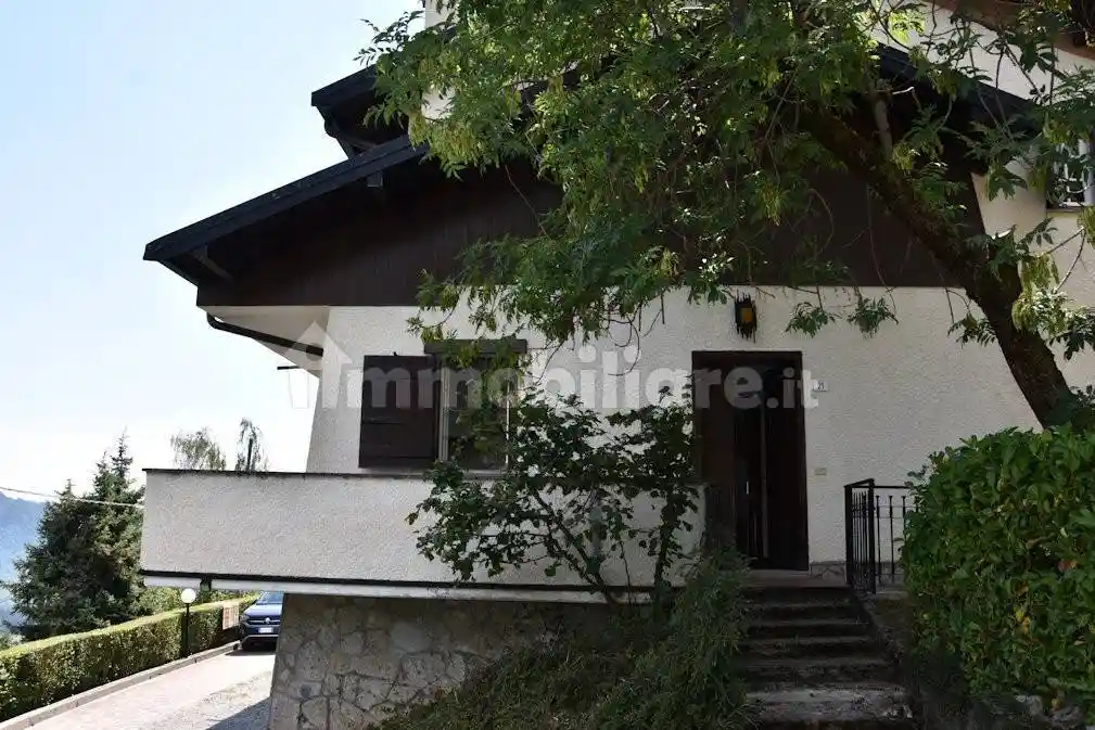 Appartamento in vendita a Castione della Presolana