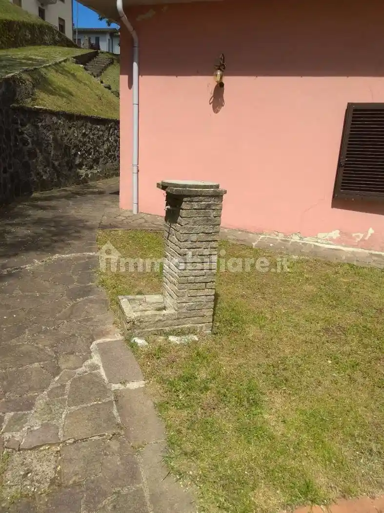Villa bifamiliare via San Biagio 57, Camporgiano - foto 2