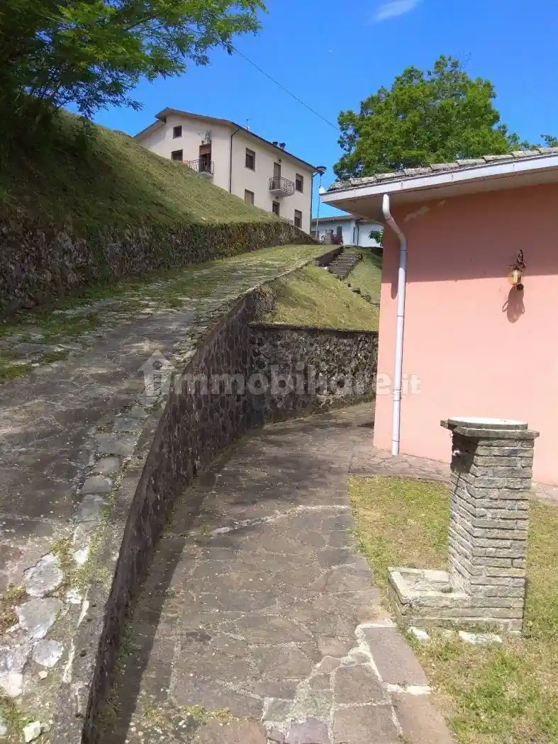 Villa bifamiliare via San Biagio 57, Camporgiano - foto 3