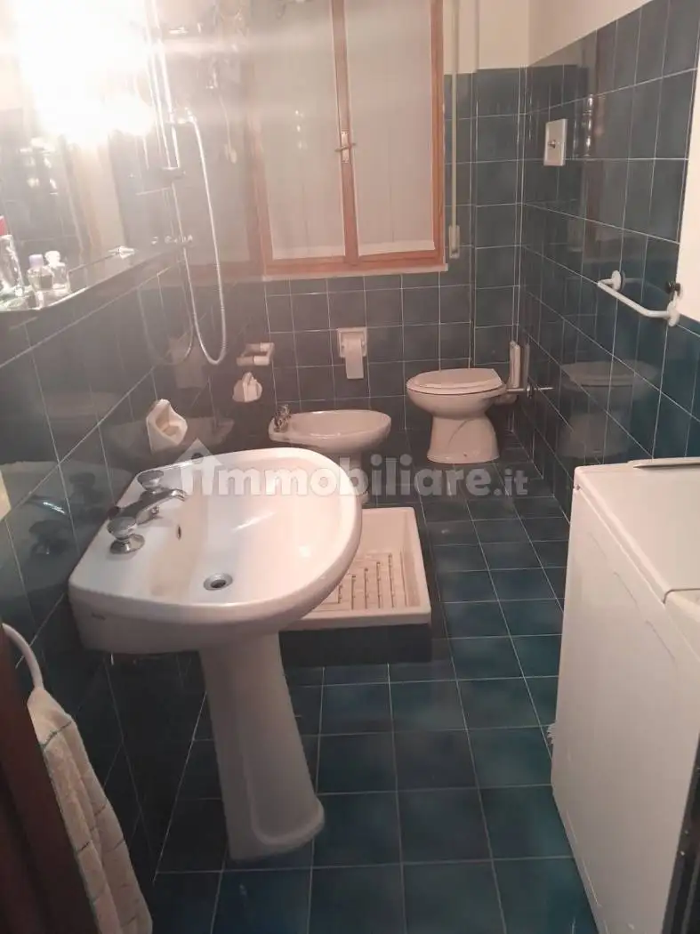 Palazzo - Edificio in Affitto - foto 3