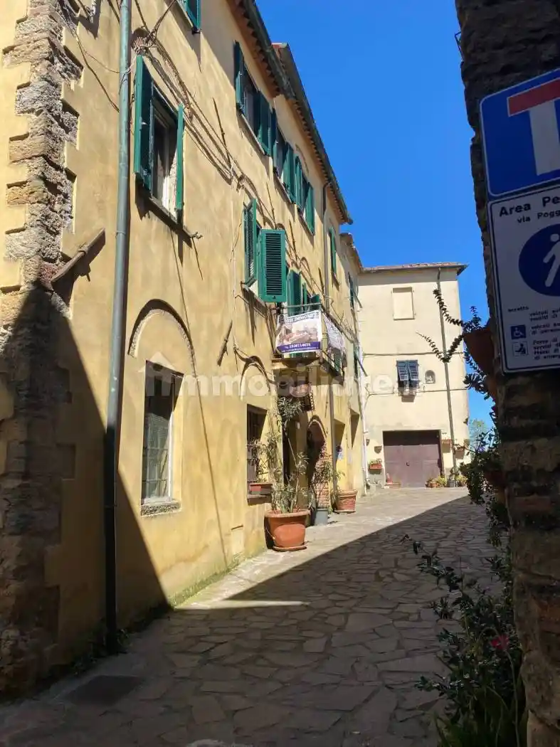 Appartamento in vendita a Guardistallo