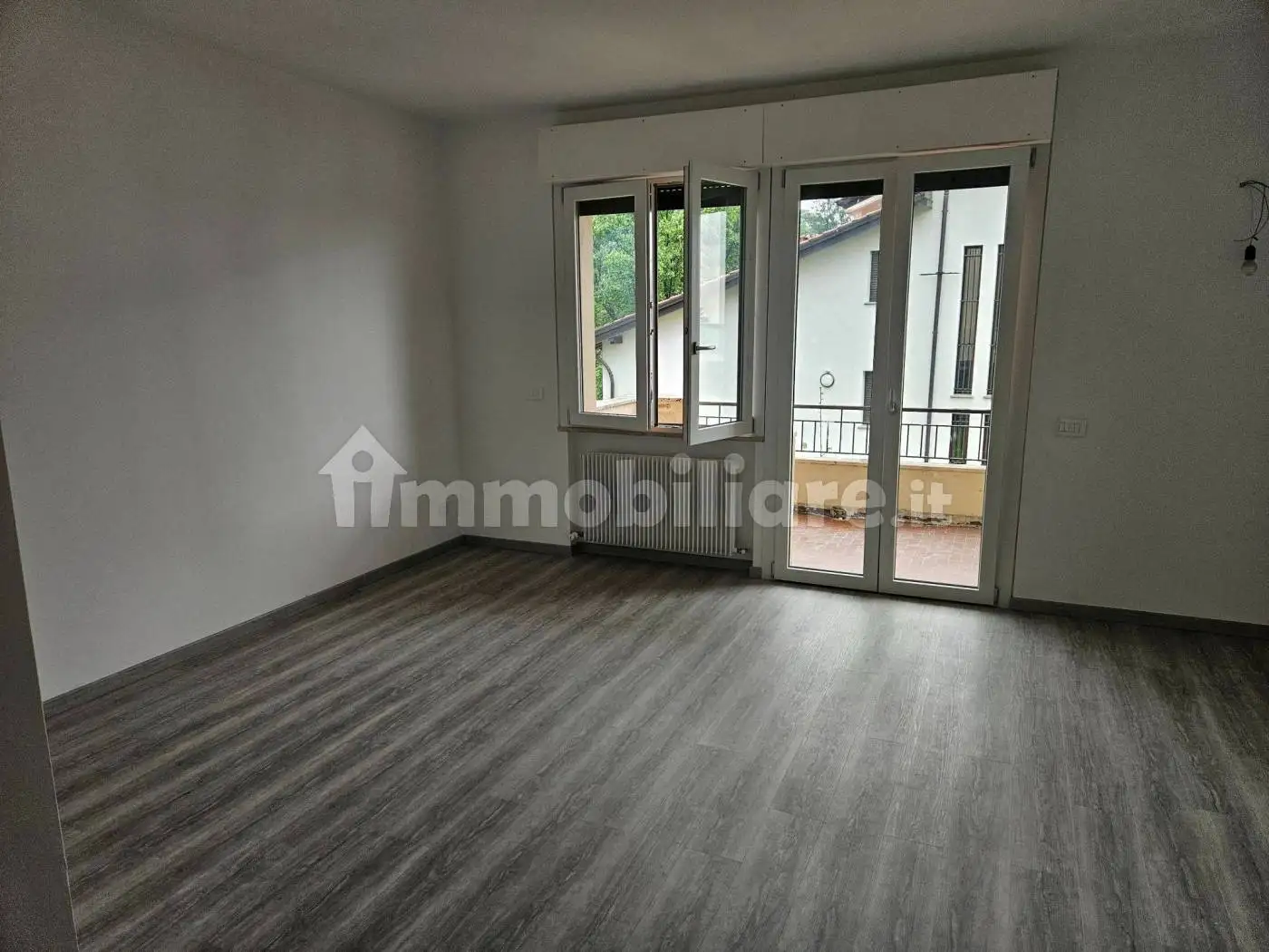 Appartamento in affitto a Capiago Intimiano