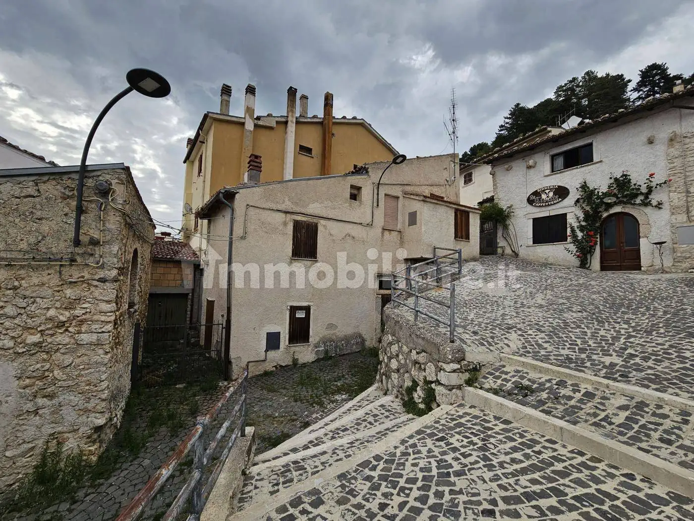 Casa indipendente in vendita a Castel del Monte