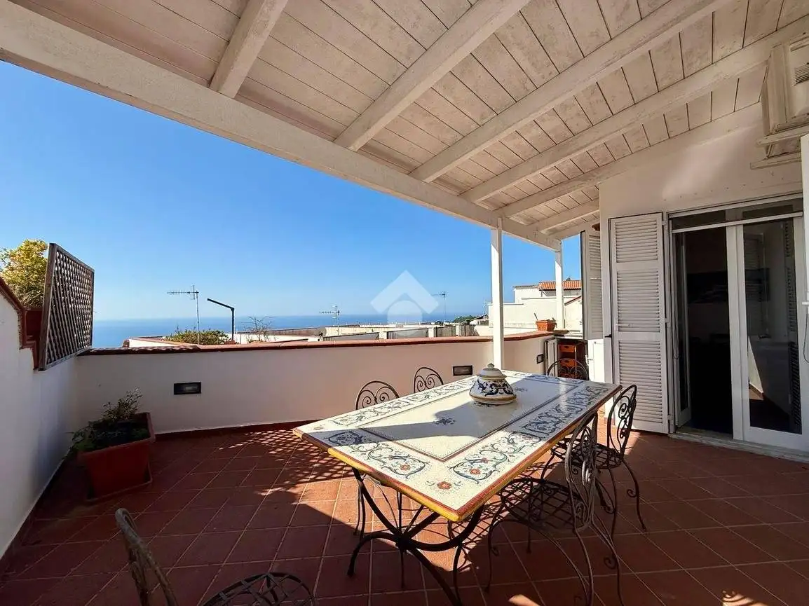 Bilocale via Angelo Migliaccio 145, Barano d'Ischia - foto 2