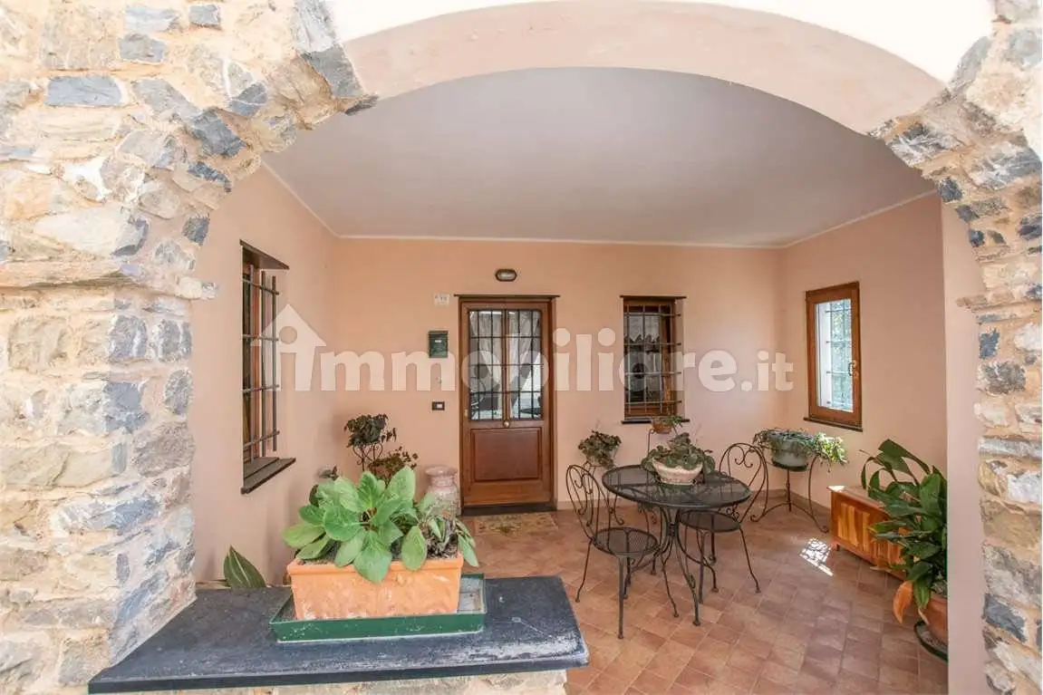 Casa indipendente in vendita a Arnasco