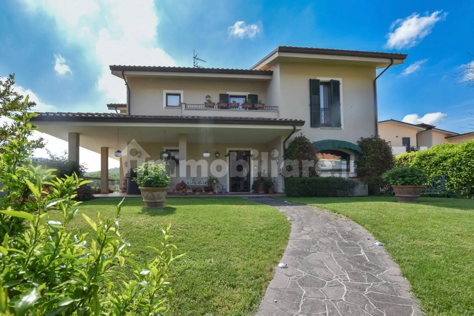 Villa in vendita a Monterubbiano