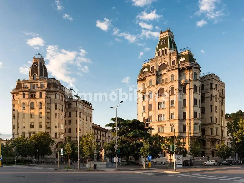 Building in vendita a Milan