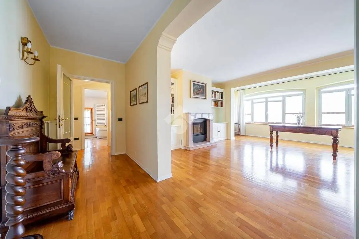 Appartamento in vendita a Varano de' Melegari