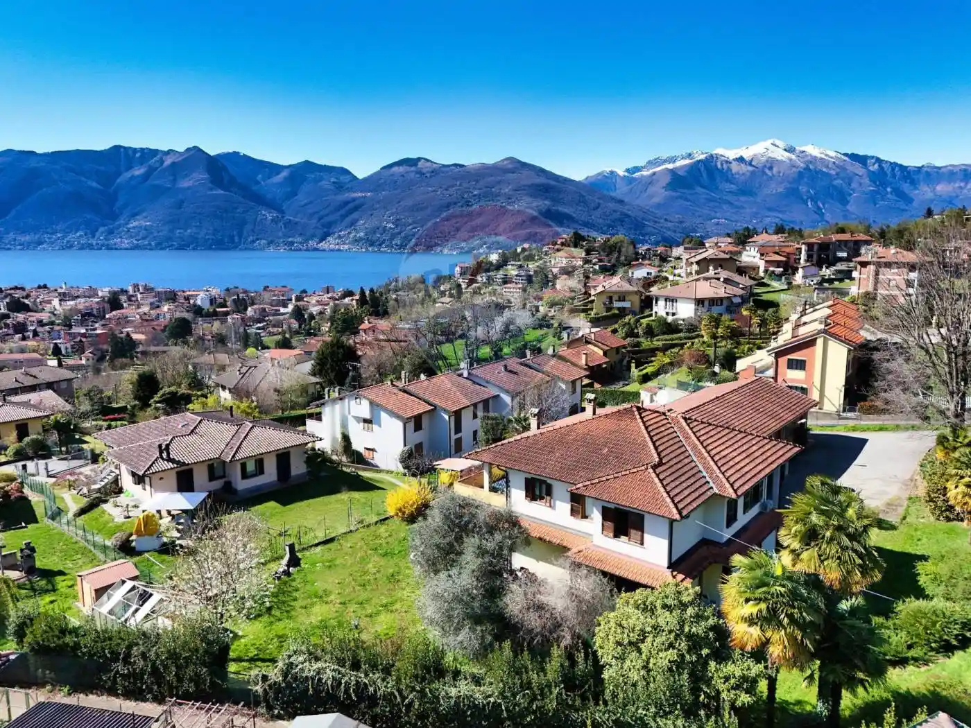 Villa in vendita a Luino