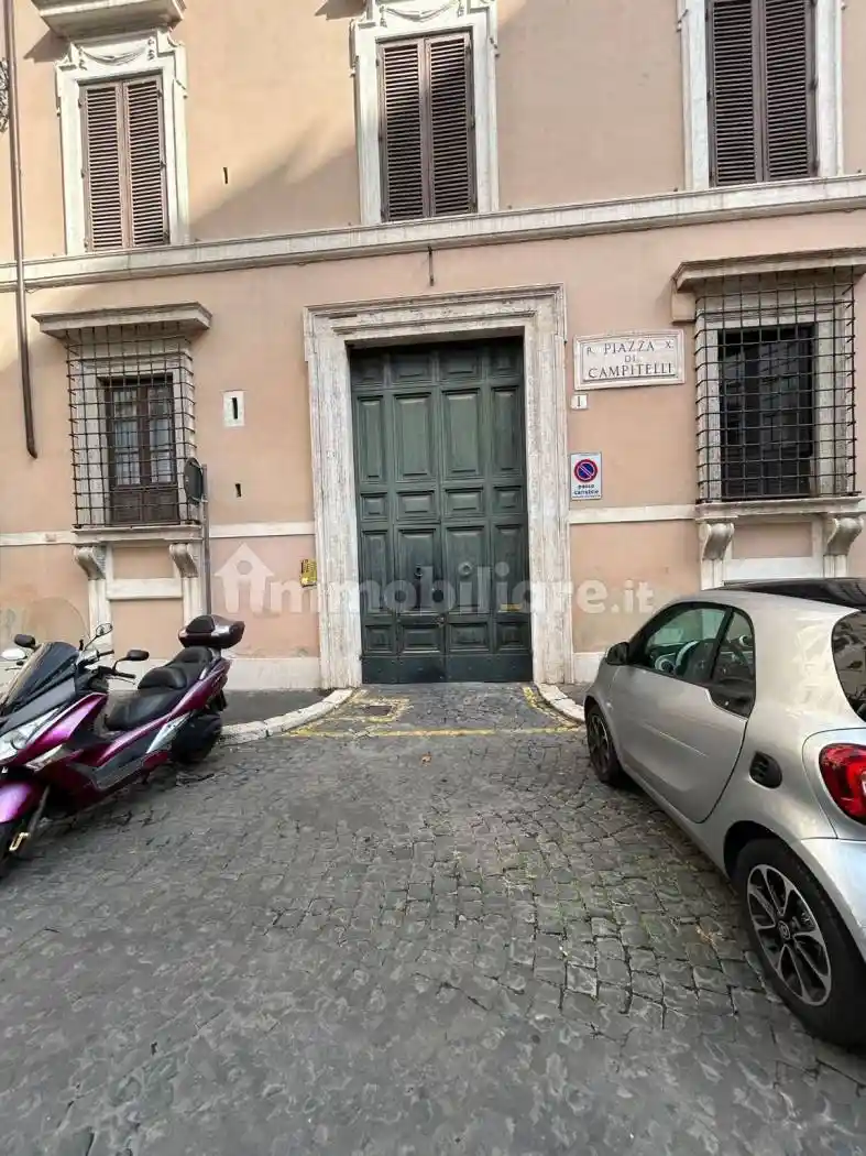 Quadrilocale piazza di Campitelli 1, Largo Argentina, Roma - foto 4