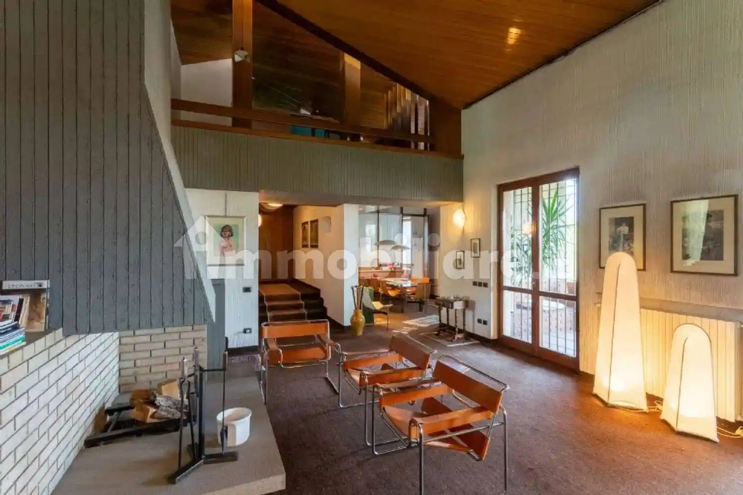 Villa in vendita a Carugo