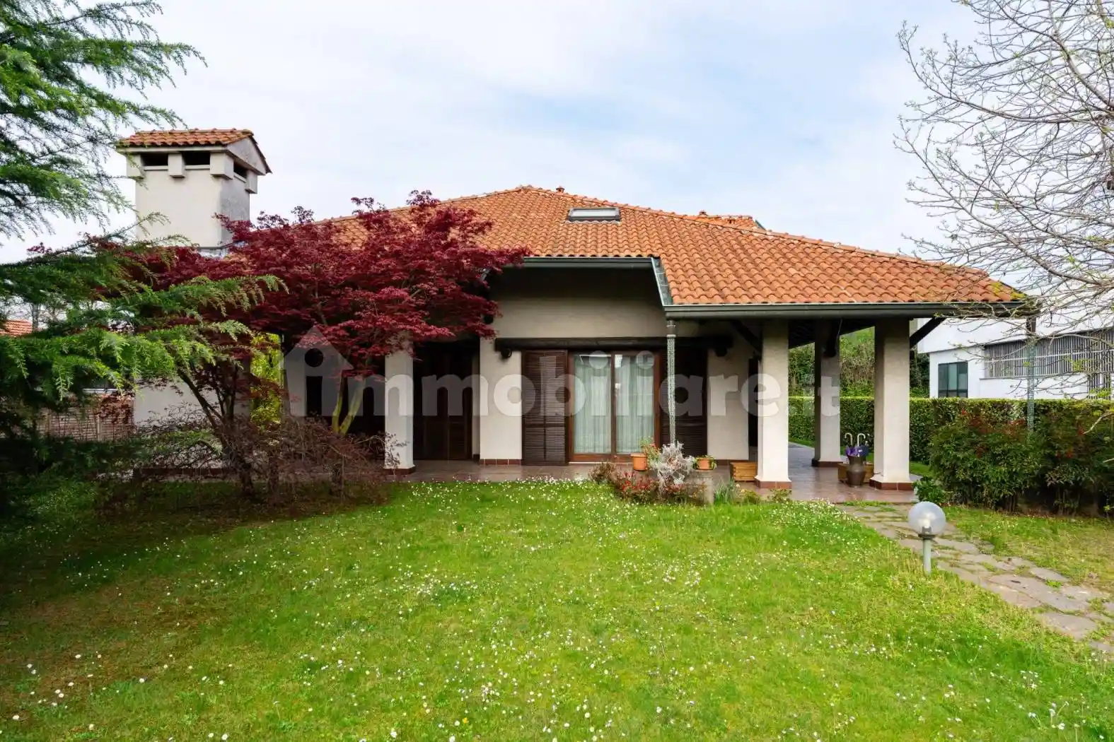 Villa in vendita a Cavaria con Premezzo