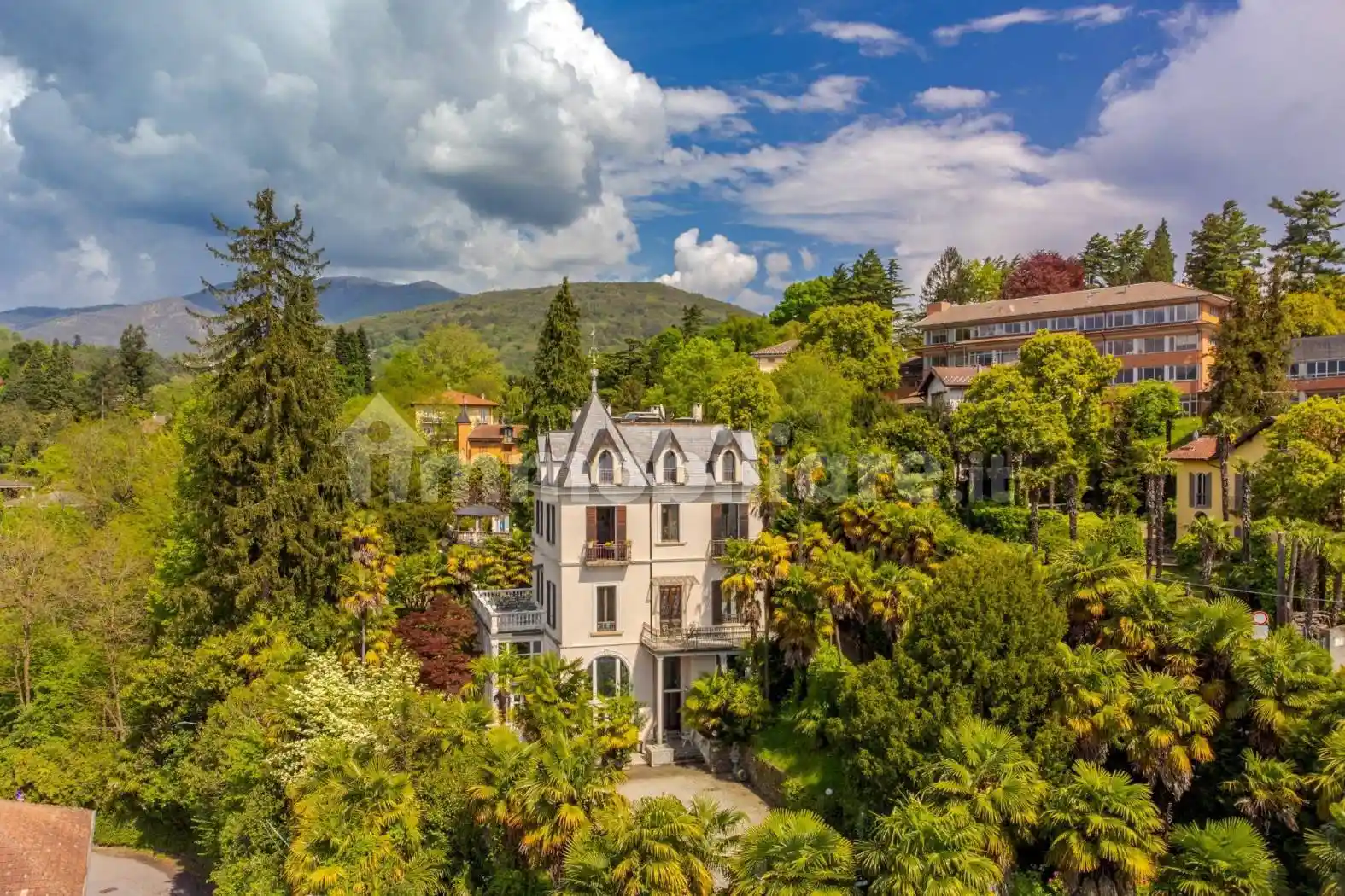 Villa in vendita a Luino