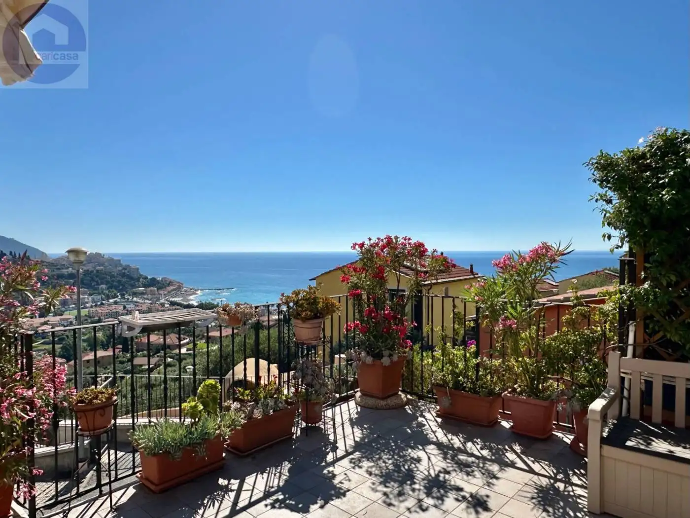 Casa indipendente in vendita a Imperia