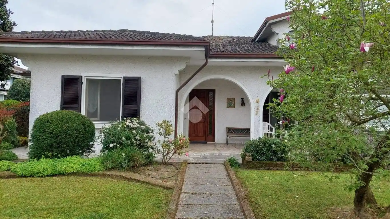 Villa in vendita a Gambara