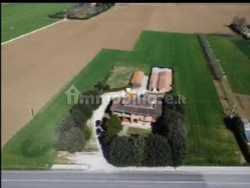 Rustico - Casale in vendita a Bastia Umbra