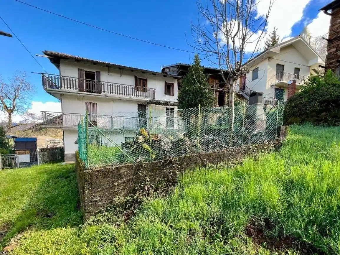 Casa indipendente in vendita a Viù