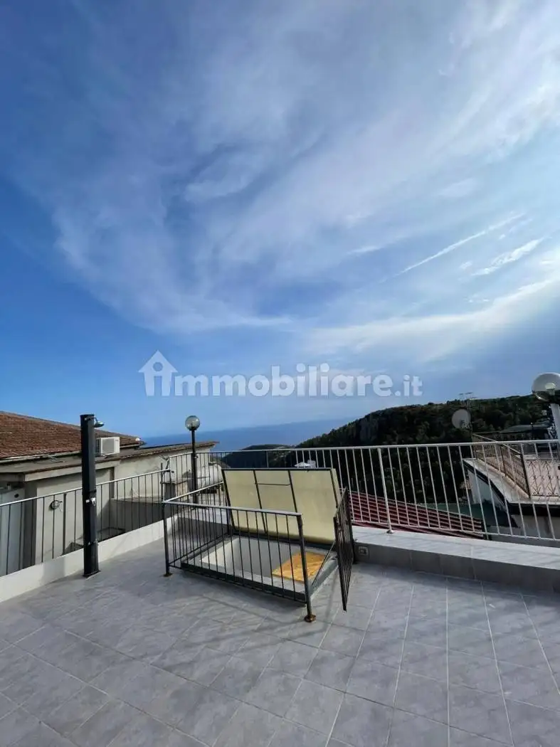 Terratetto unifamiliare 118 m², ottimo stato, Centro, Camerota - foto 4