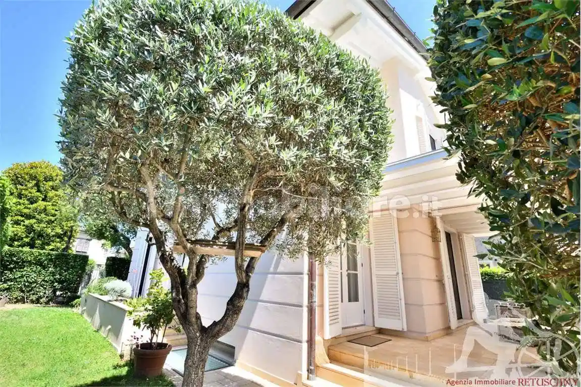 Villa in vendita a Pietrasanta