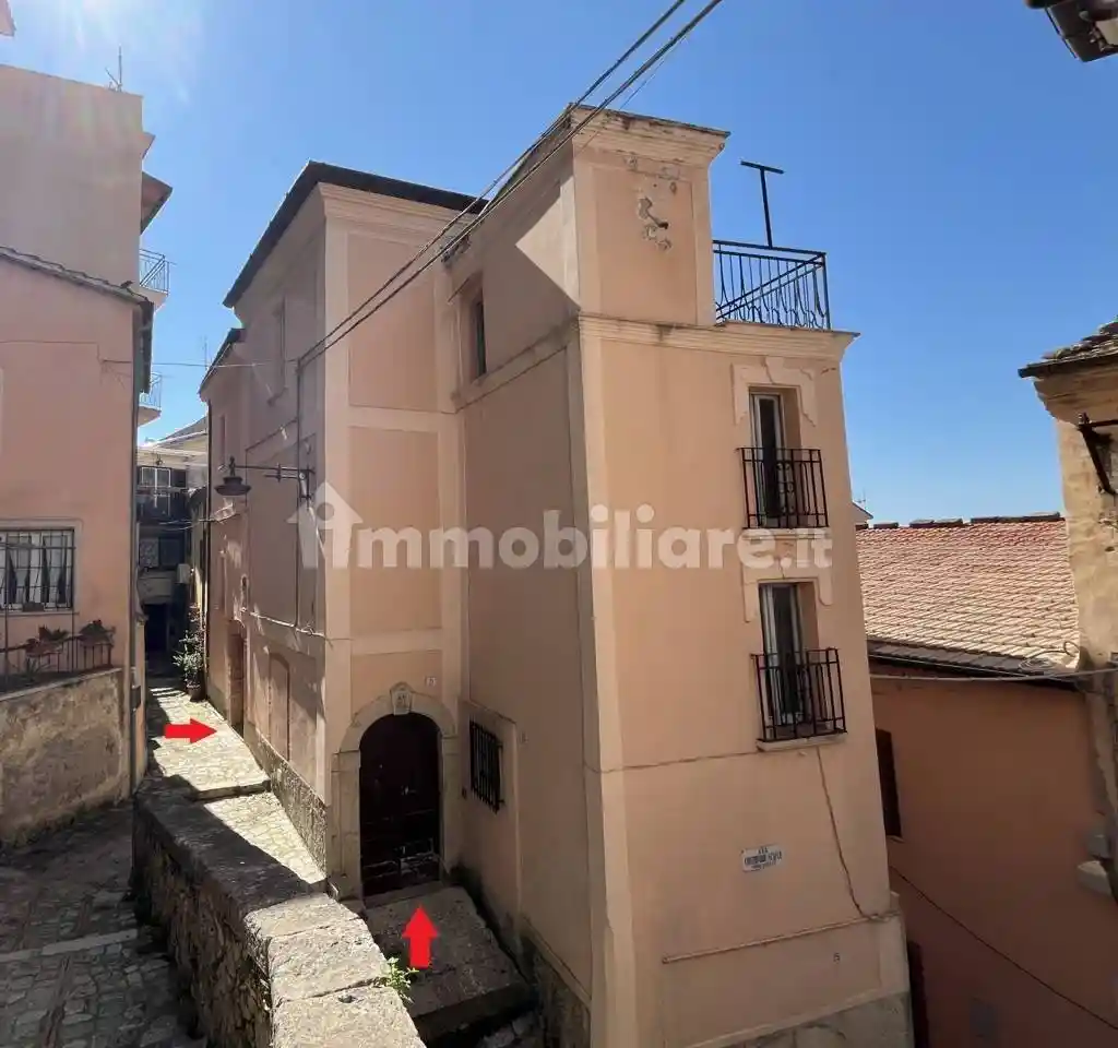 Palazzo - Edificio in vendita a Monte San Biagio