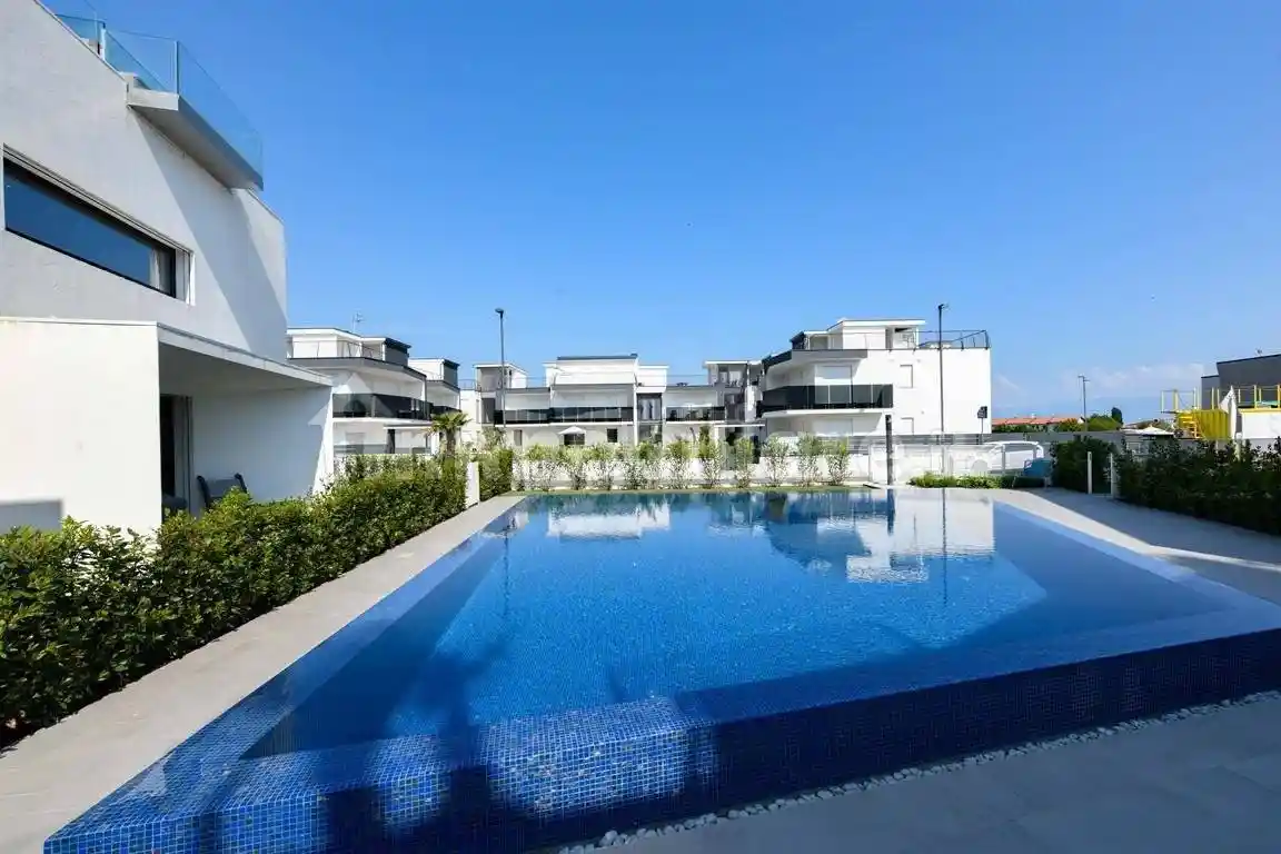 Appartamento in vendita a Peschiera del Garda