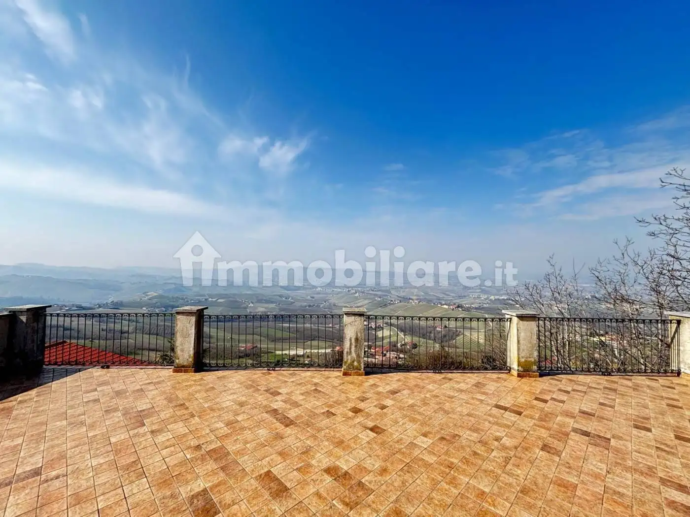 Villa in vendita a Diano d'Alba