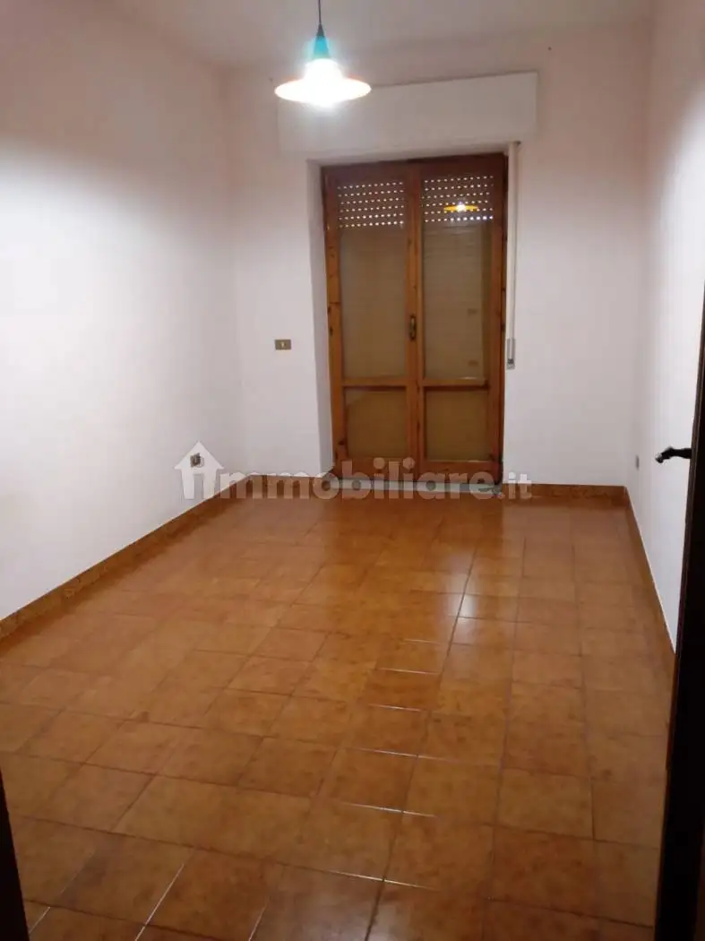 Quadrilocale via Codrazzo 4, Chiusano di San Domenico - foto 2