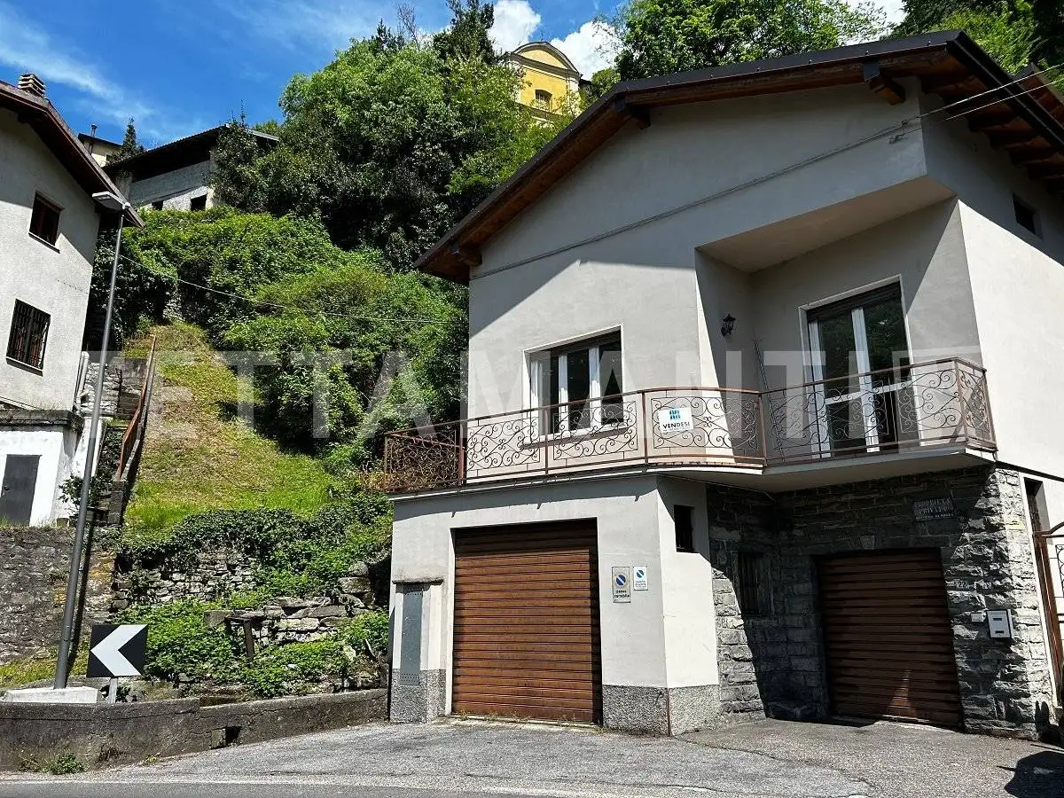 Villa in vendita a Pognana Lario
