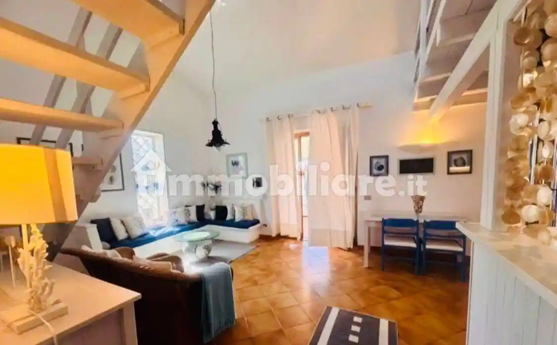 Villa in affitto a Latina