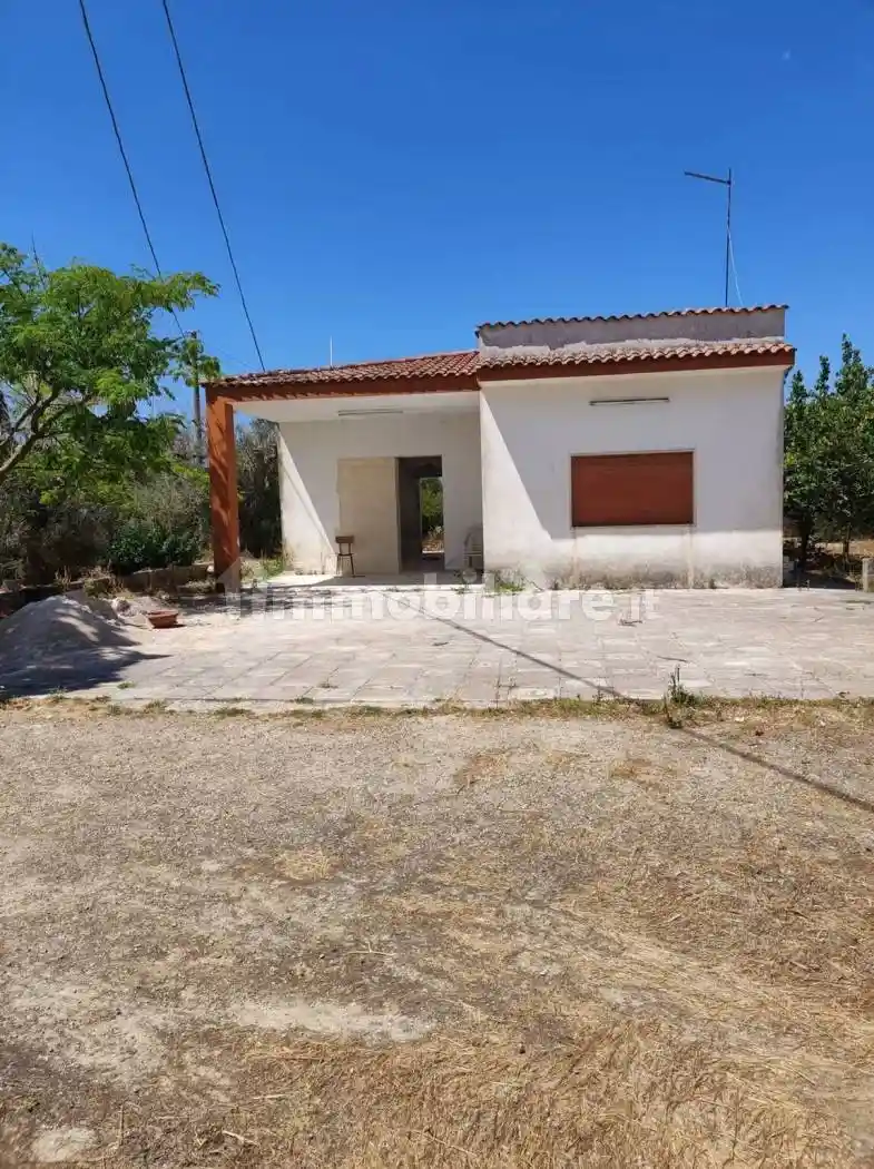 Rustico - Casale in vendita a Cutrofiano