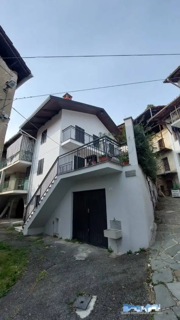 Casa indipendente in vendita a Val di Chy