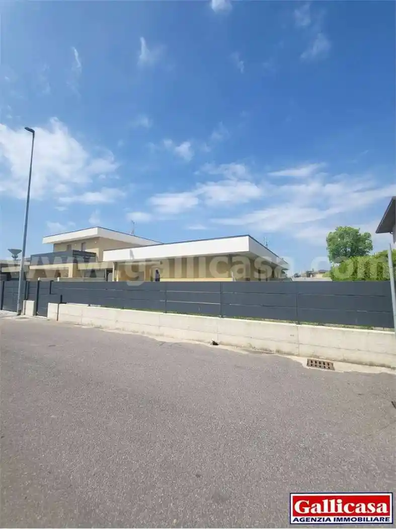 Villa unifamiliare piazza Europa , 60, Cizzago Comezzano, Comezzano-Cizzago - foto 2