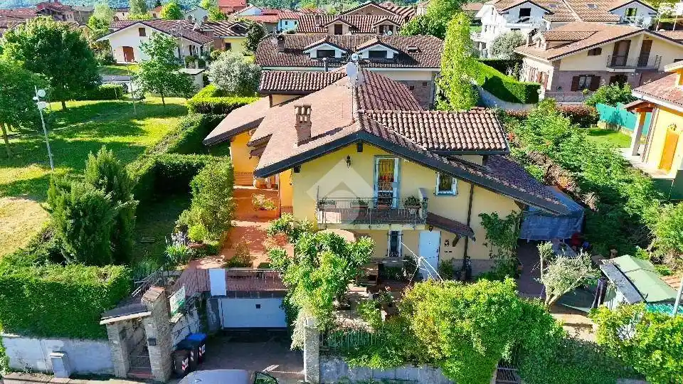 Villa in vendita a Giaveno