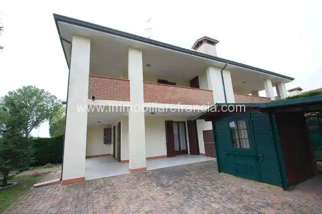 Villa in vendita a Comacchio