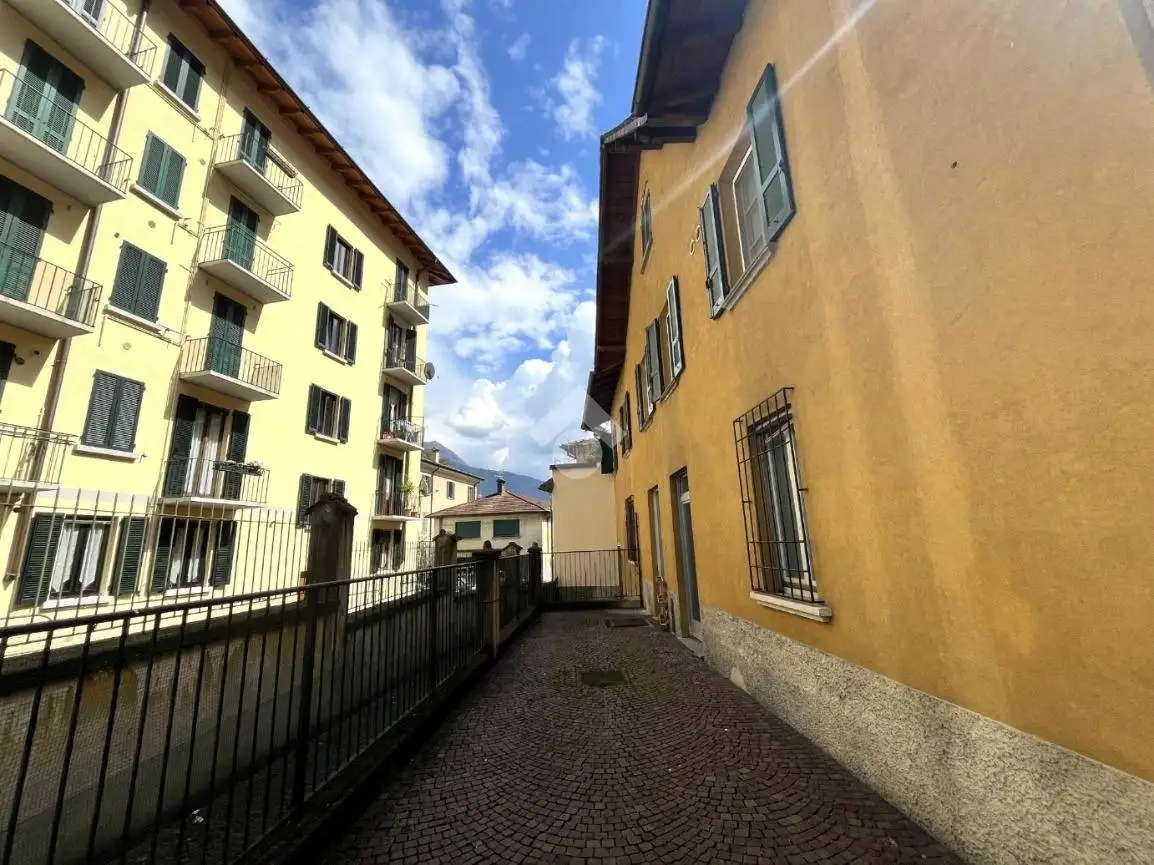 Quadrilocale via A. Aureggi 15, Dongo - foto 2