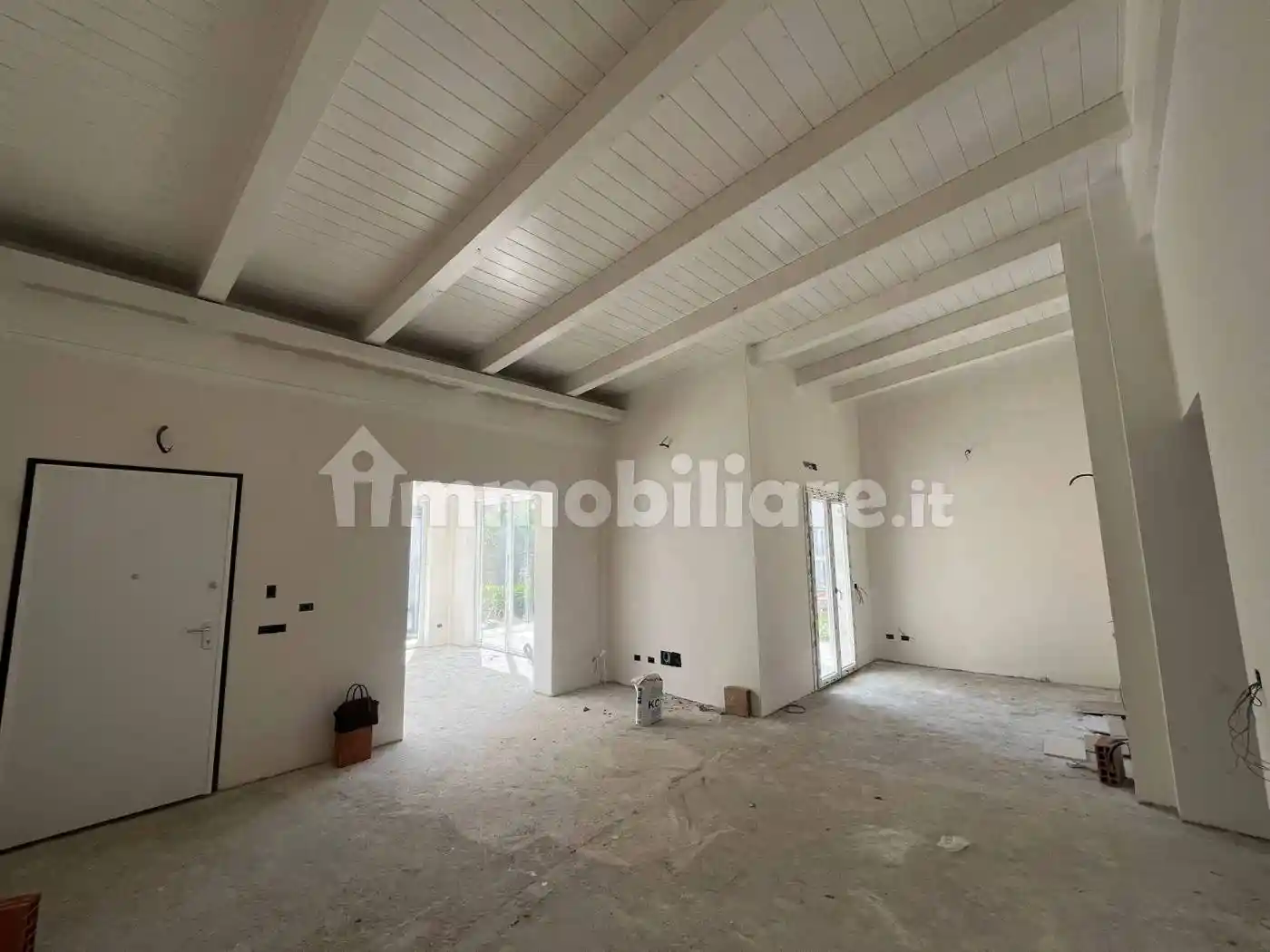 Villa bifamiliare via Giove, Torre del Padiglione - Carano, Aprilia - foto 4