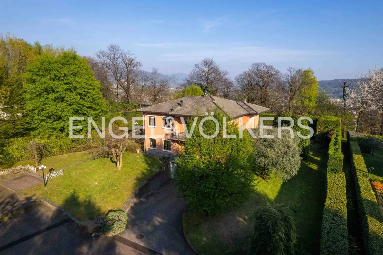 Villa in vendita a Clivio