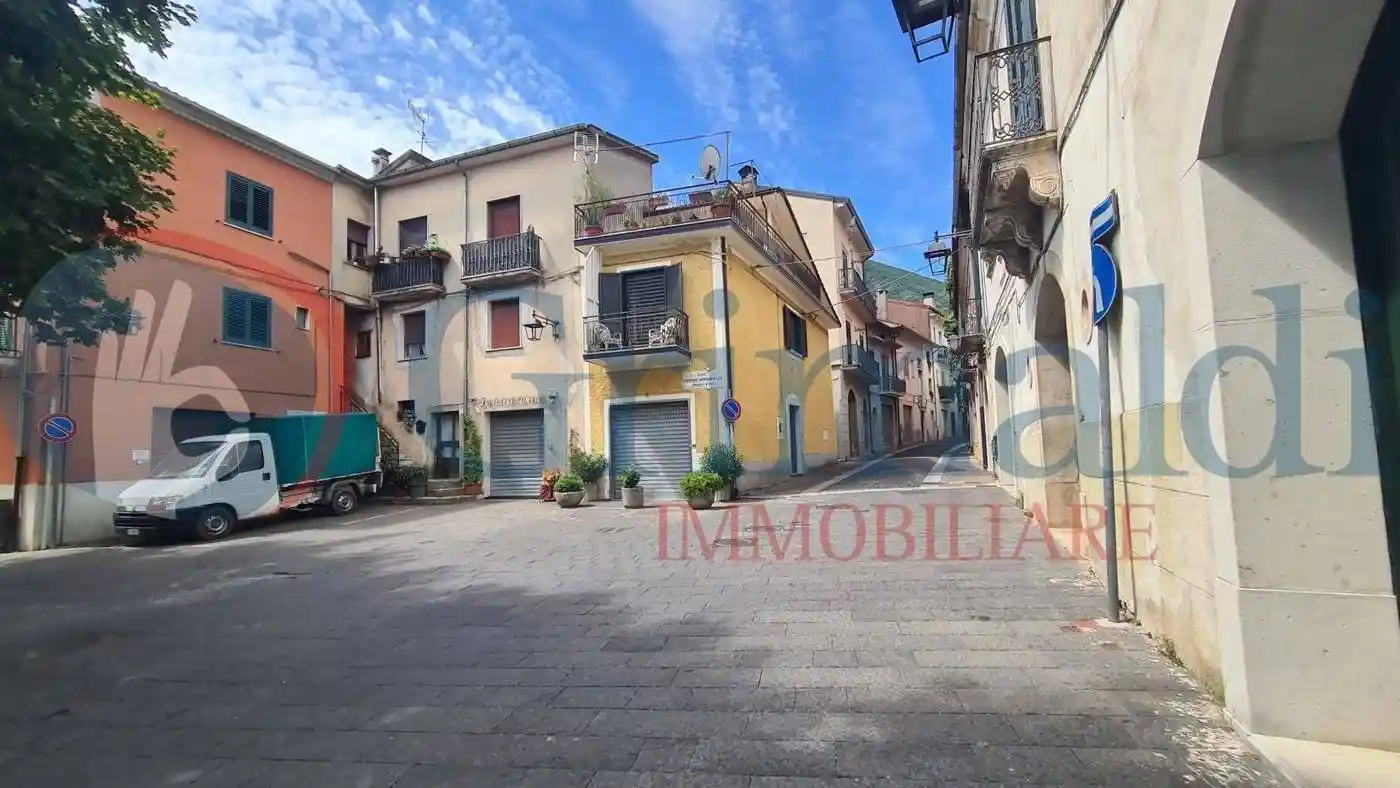 Palazzo - Edificio in Vendita - foto 2