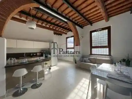 Casa indipendente in vendita a Campi Bisenzio