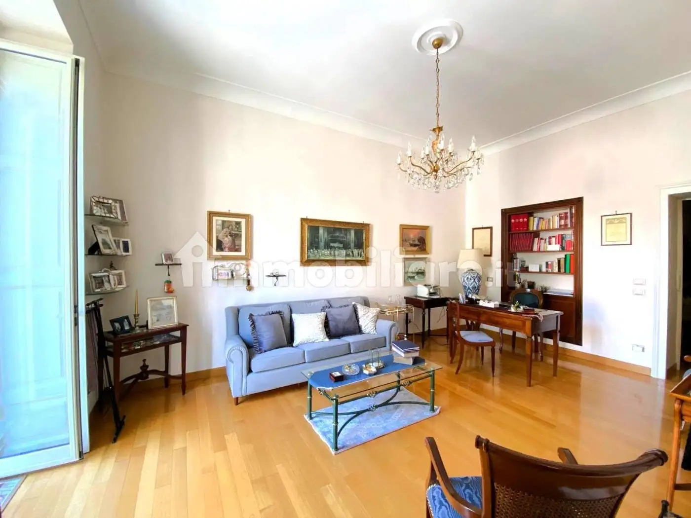 Appartamento in vendita a Napoli