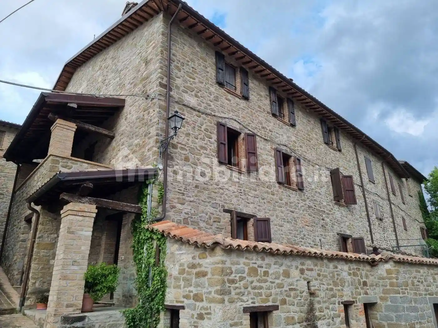 Rustico - Casale in vendita a Valfabbrica