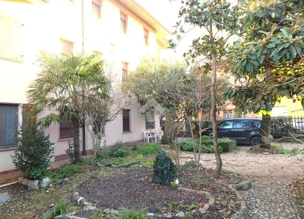 Villa in vendita a Roverbella