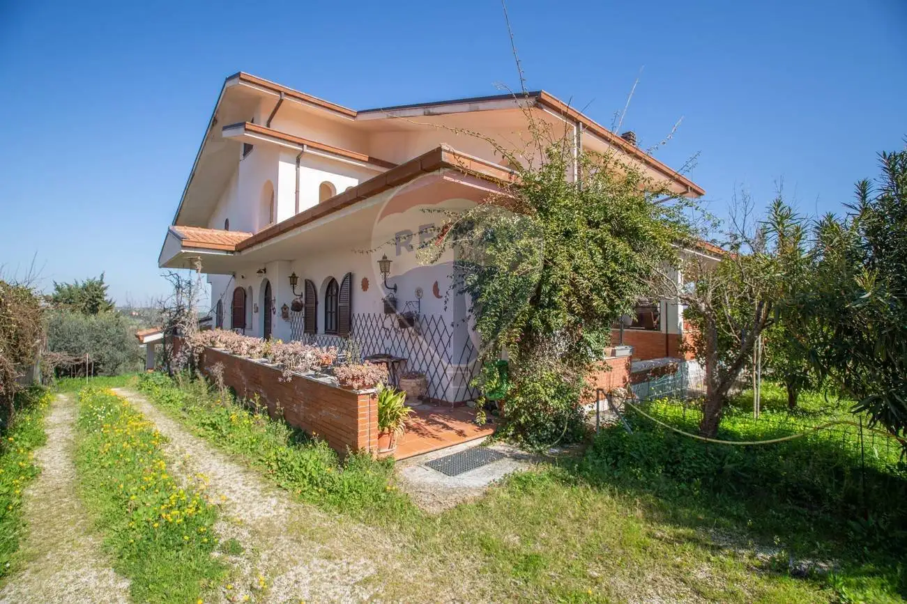 Villa in vendita a Pianella