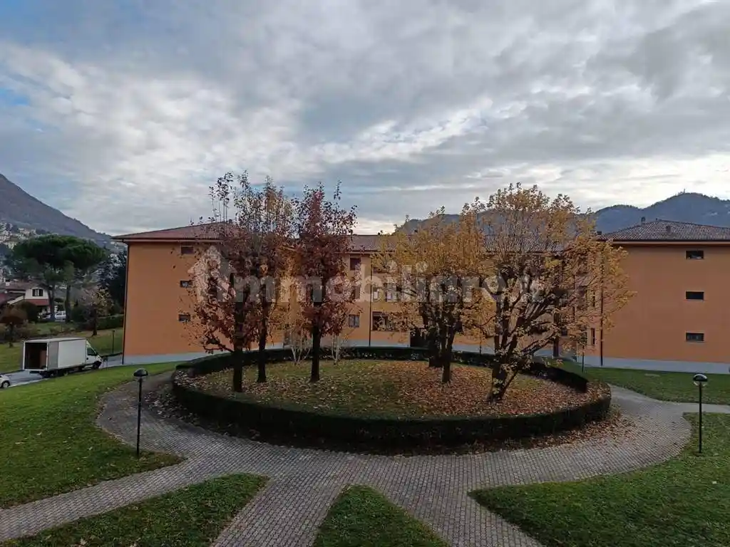 Trilocale buono stato, primo piano, Tavernola, Como - foto 3