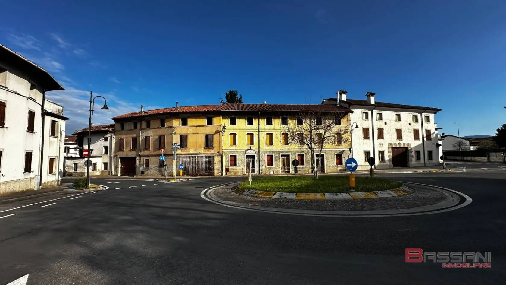Palazzo - Edificio in vendita a Remanzacco